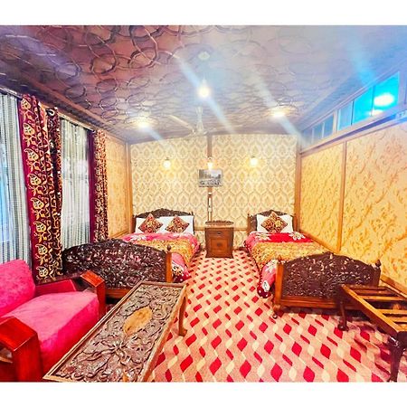 Mossess Group Of Houseboats Hotel Srinagar  Luaran gambar
