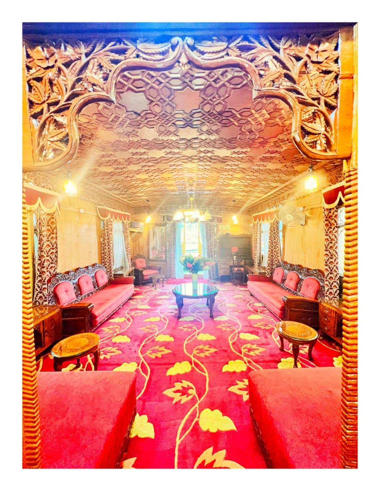 Mossess Group Of Houseboats Hotel Srinagar  Luaran gambar