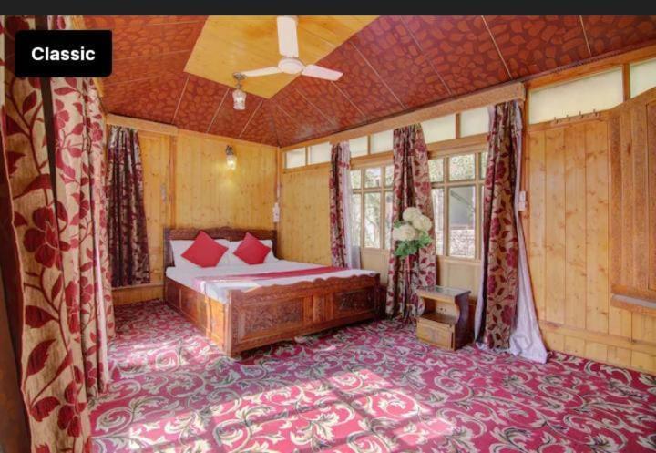 Mossess Group Of Houseboats Hotel Srinagar  Luaran gambar